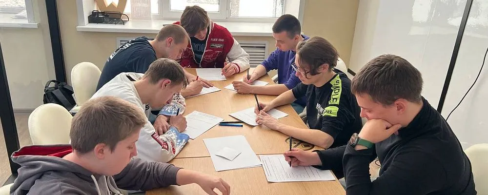 Девять студентов Тверского колледжа имени А.Н. Коняева завершили обучение по расширенному курсу «Основы бережливого производства»