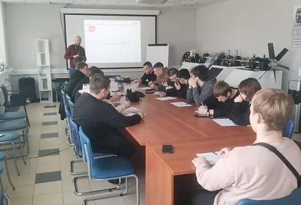 Кадры для эффективной экономики: студенты колледжей Тверской области изучают инструменты бережливого производства