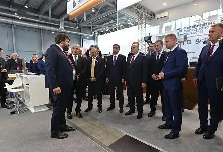 Председатель правительства РФ Михаил Мишустин посетил стенд Тверской области на Международной промышленной выставке «Иннопром-2026» в Екатеринбурге