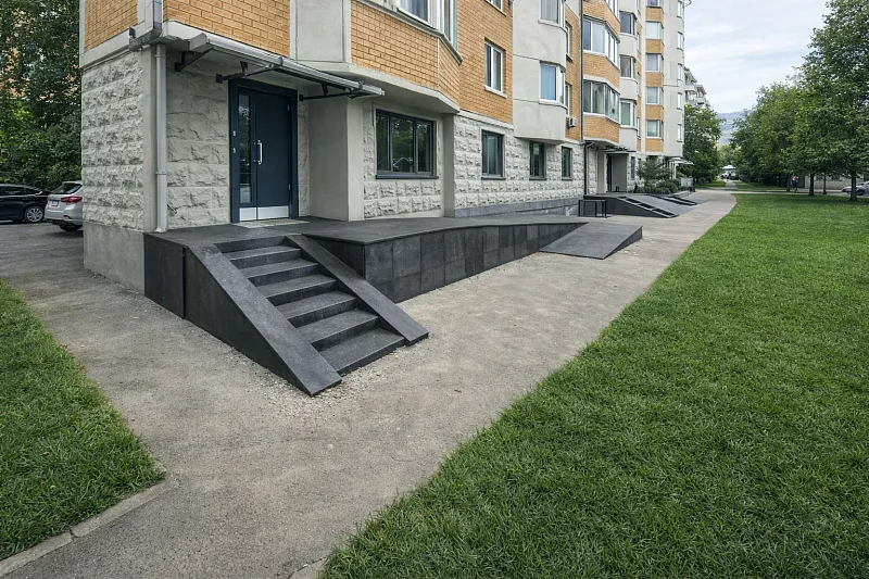 Безопасность на первом месте: С3-ступени завоевывают популярность на социальных и коммерческих объектах 5