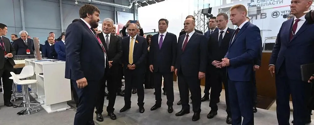Председатель правительства РФ Михаил Мишустин посетил стенд Тверской области на Международной промышленной выставке «Иннопром-2026» в Екатеринбурге